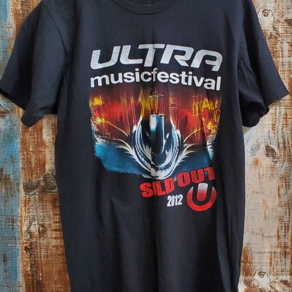 2012 Vintage Ultra Musulical Festival T Shirt